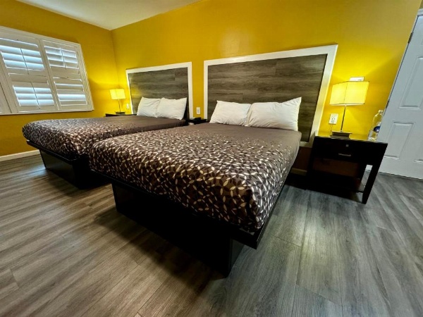 Carmel Wayfarer Inn image 16
